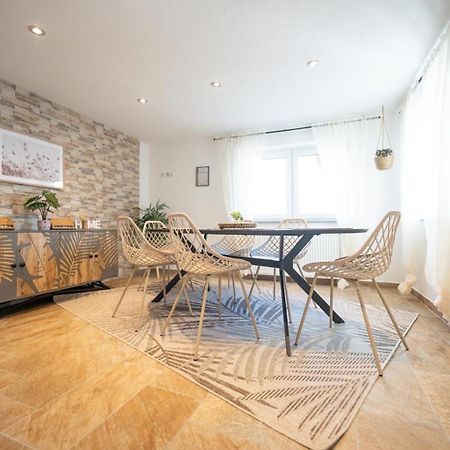 -Stadthaus Ida- Mit Grosser Dachterasse, Am Schlosspark, Luftkurort Kisslegg, Boxspringbetten, Kaffeevollautomat, Smarttv, Familienfreundlich, Grosszuegig, Zentral Buitenkant foto