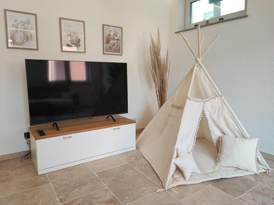 -Stadthaus Ida- Mit Grosser Dachterasse, Am Schlosspark, Luftkurort Kisslegg, Boxspringbetten, Kaffeevollautomat, Smarttv, Familienfreundlich, Grosszuegig, Zentral Buitenkant foto