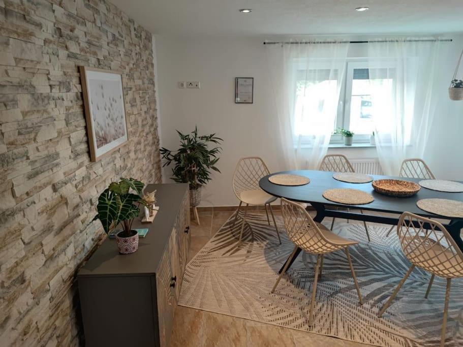 -Stadthaus Ida- Mit Grosser Dachterasse, Am Schlosspark, Luftkurort Kisslegg, Boxspringbetten, Kaffeevollautomat, Smarttv, Familienfreundlich, Grosszuegig, Zentral Buitenkant foto